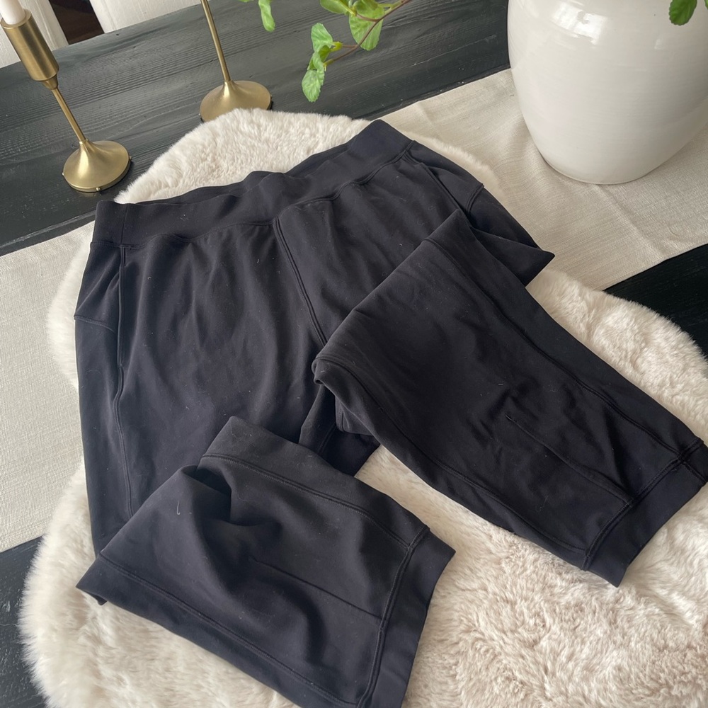 Lululemon black joggers sz 8 woman’s